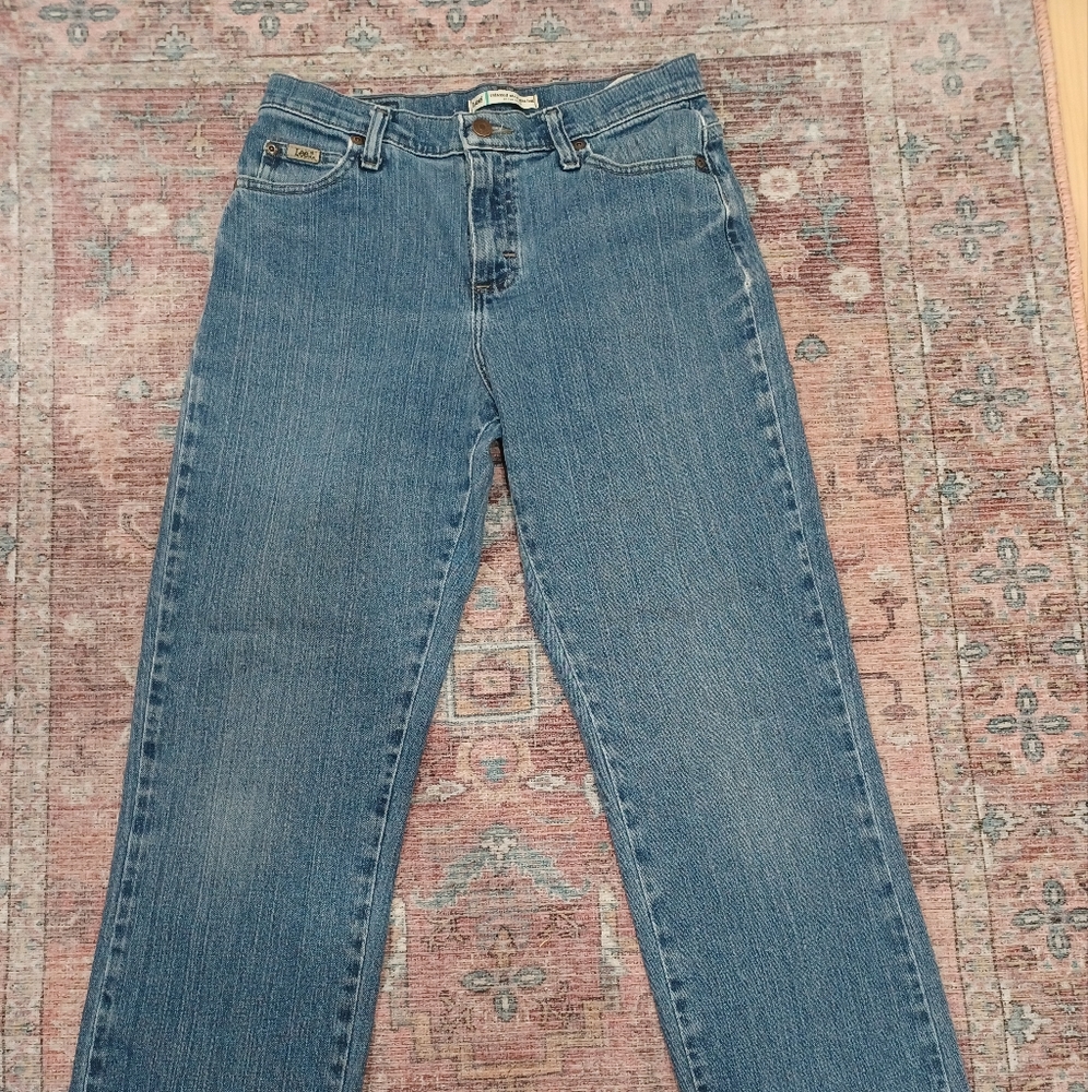 Lee Relaxed Fit Straight Leg  Jeans  In Women's Size 4 petite